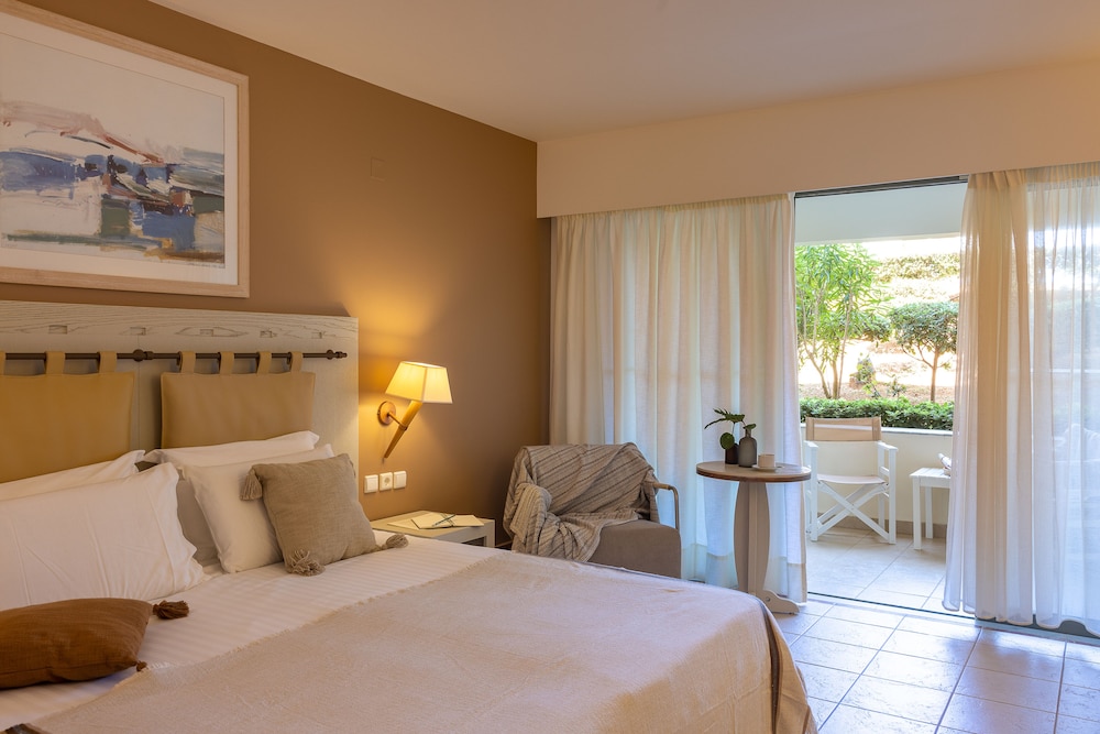 Giannoulis Santa Marina Plaza - Adults Only — Hotel rooms in Chania