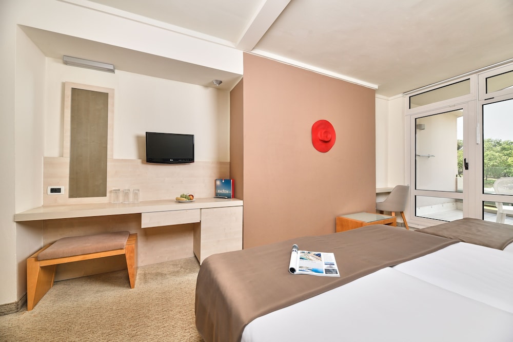 Hotel Mediteran Plava Laguna — Hotel rooms in Poreč, Istria