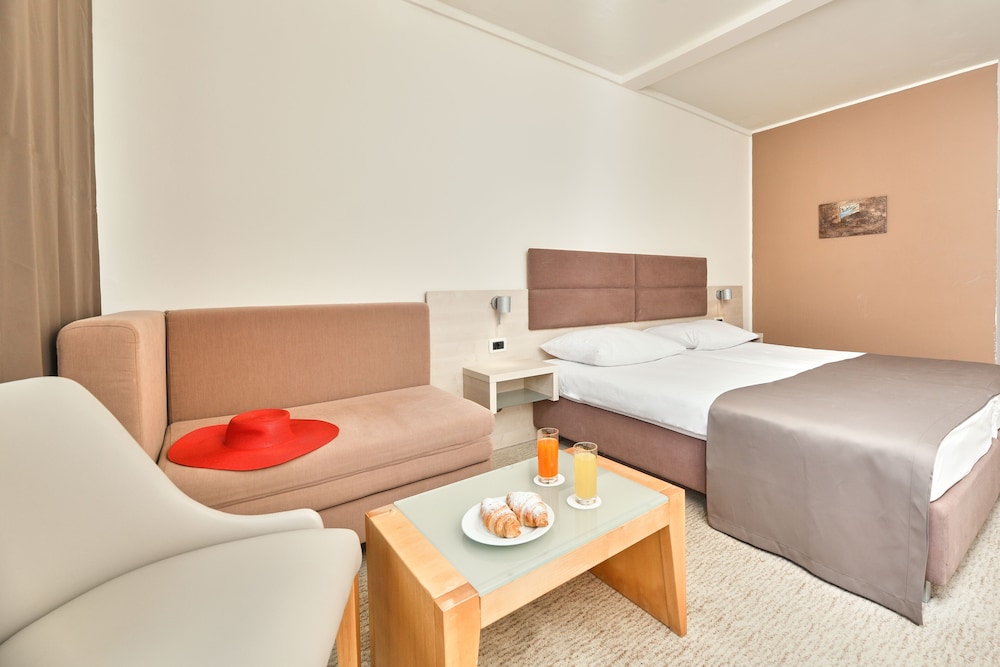 Hotel Mediteran Plava Laguna — Hotel rooms in Poreč, Istria