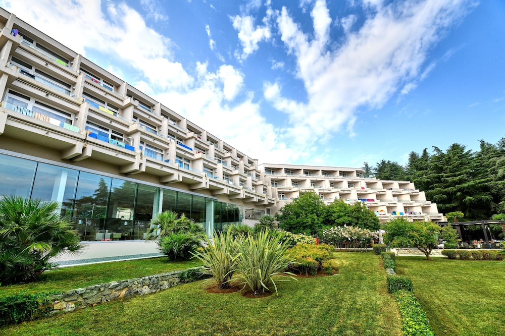 Hotel Mediteran Plava Laguna — Hotel building in Poreč, Istria