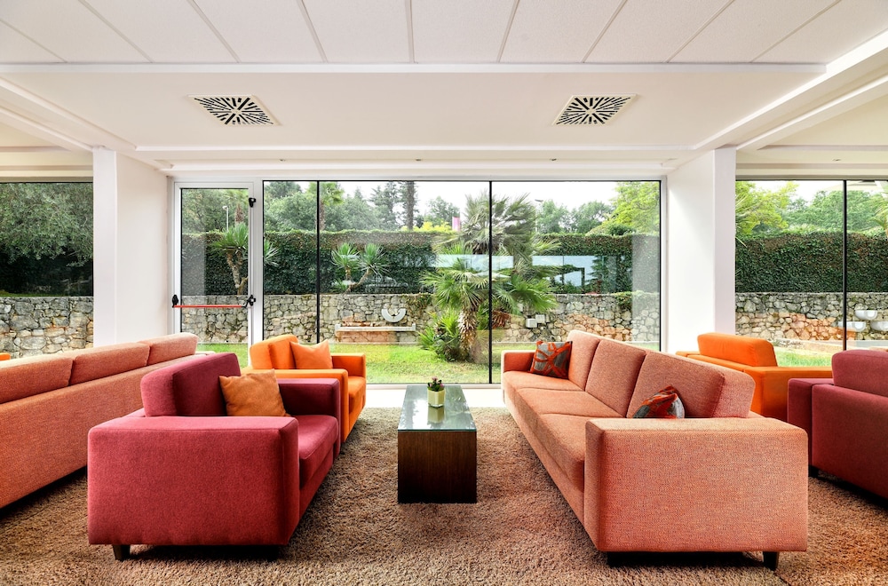 Hotel Mediteran Plava Laguna — Hotel building in Poreč, Istria