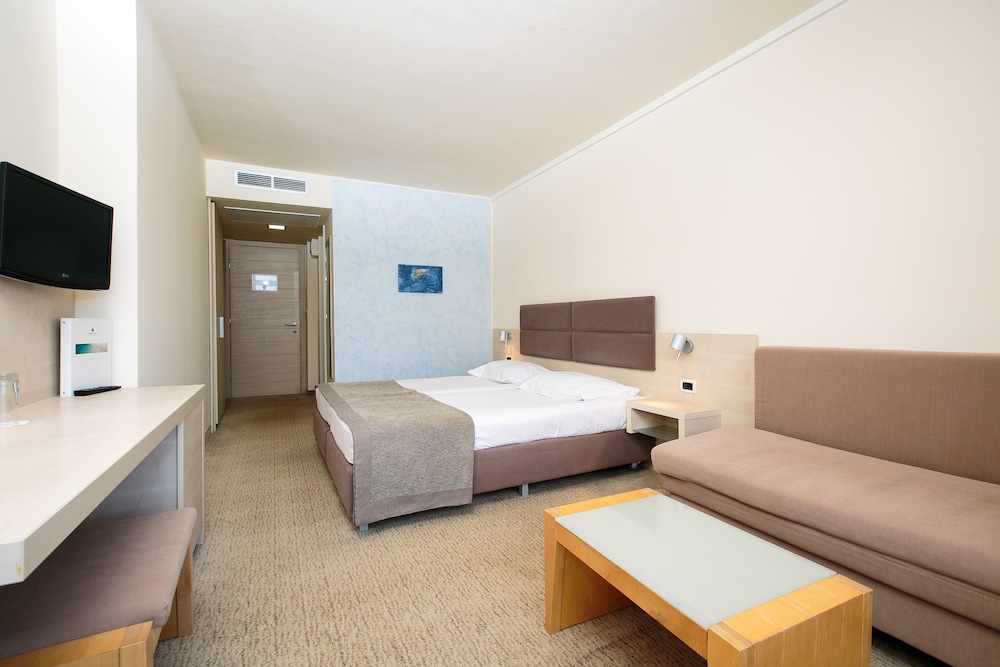 Hotel Mediteran Plava Laguna — Hotel rooms in Poreč, Istria