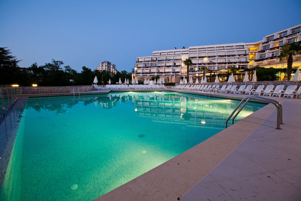 Hotel Mediteran Plava Laguna — Swimming pool in Poreč, Istria
