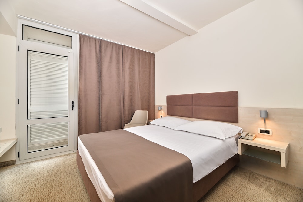 Hotel Mediteran Plava Laguna — Hotel rooms in Poreč, Istria