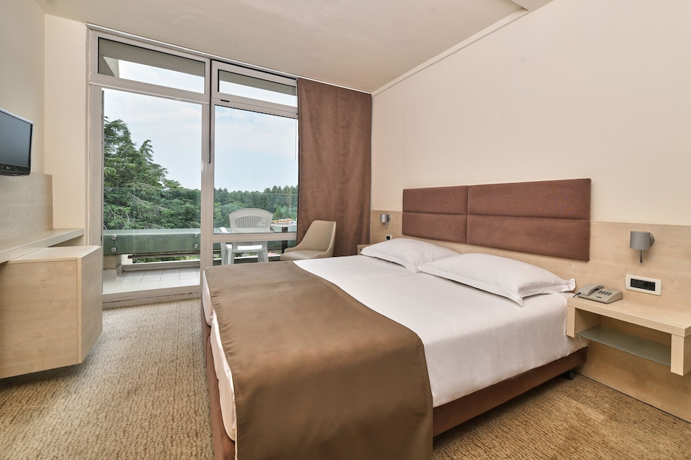Hotel Mediteran Plava Laguna — Hotel rooms in Poreč, Istria