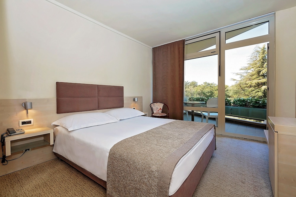 Hotel Mediteran Plava Laguna — Hotel rooms in Poreč, Istria