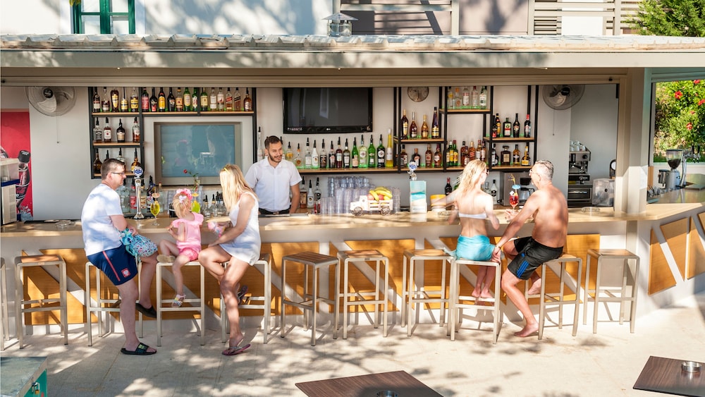 Sirios Village Hotel & Bungalows - All Inclusive — Restaurant & bars in Chania