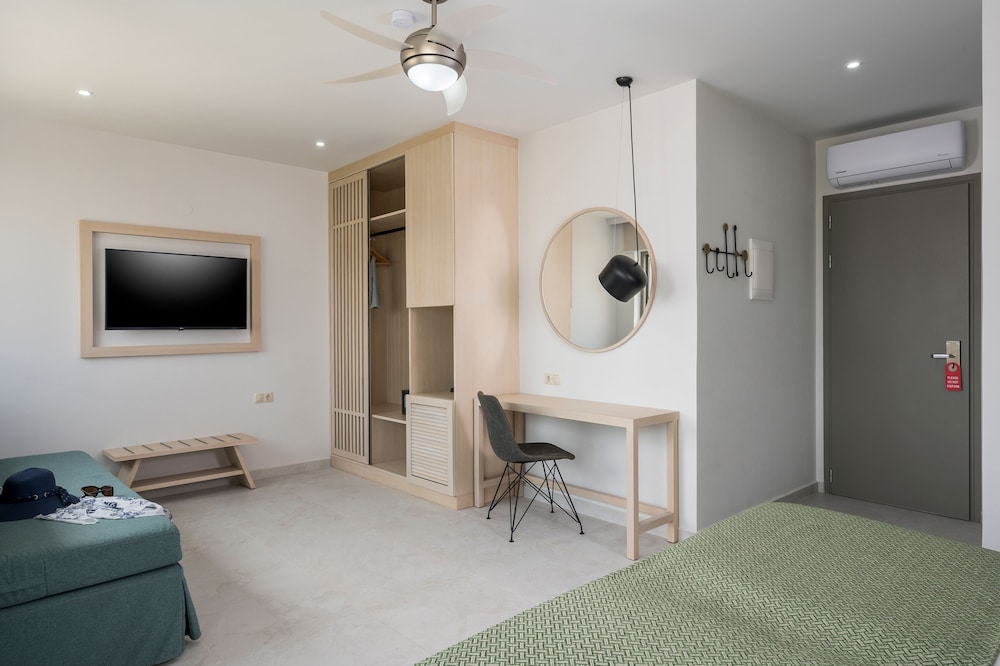 Sirios Village Hotel & Bungalows - All Inclusive — Hotel rooms in Chania