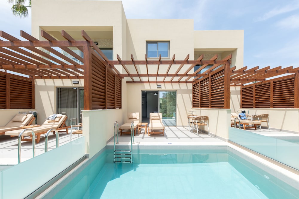 Sirios Village Hotel & Bungalows - All Inclusive — Swimming pool in Chania