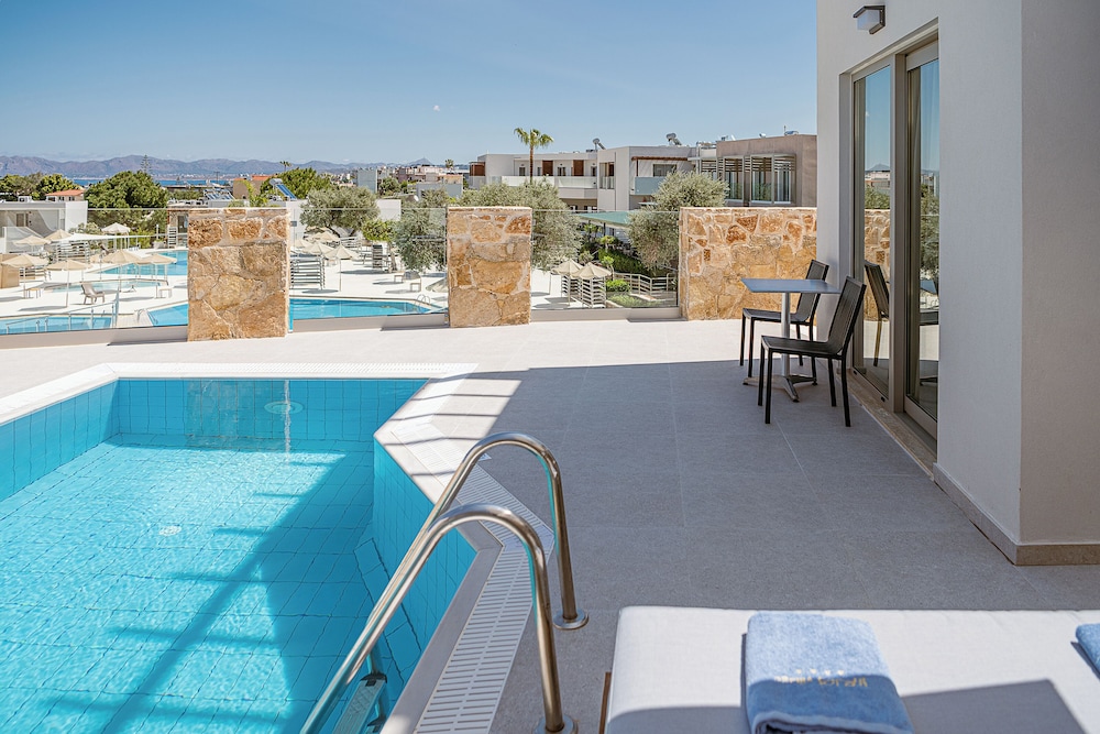 Sirios Village Hotel & Bungalows - All Inclusive — Swimming pool in Chania