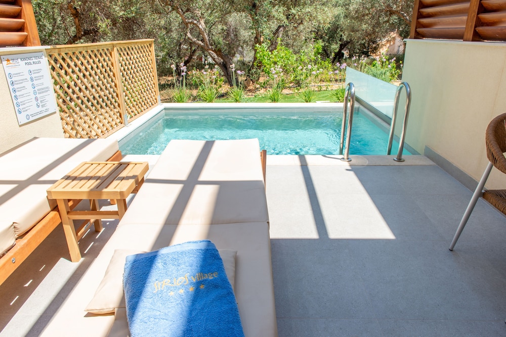 Sirios Village Hotel & Bungalows - All Inclusive — Swimming pool in Chania