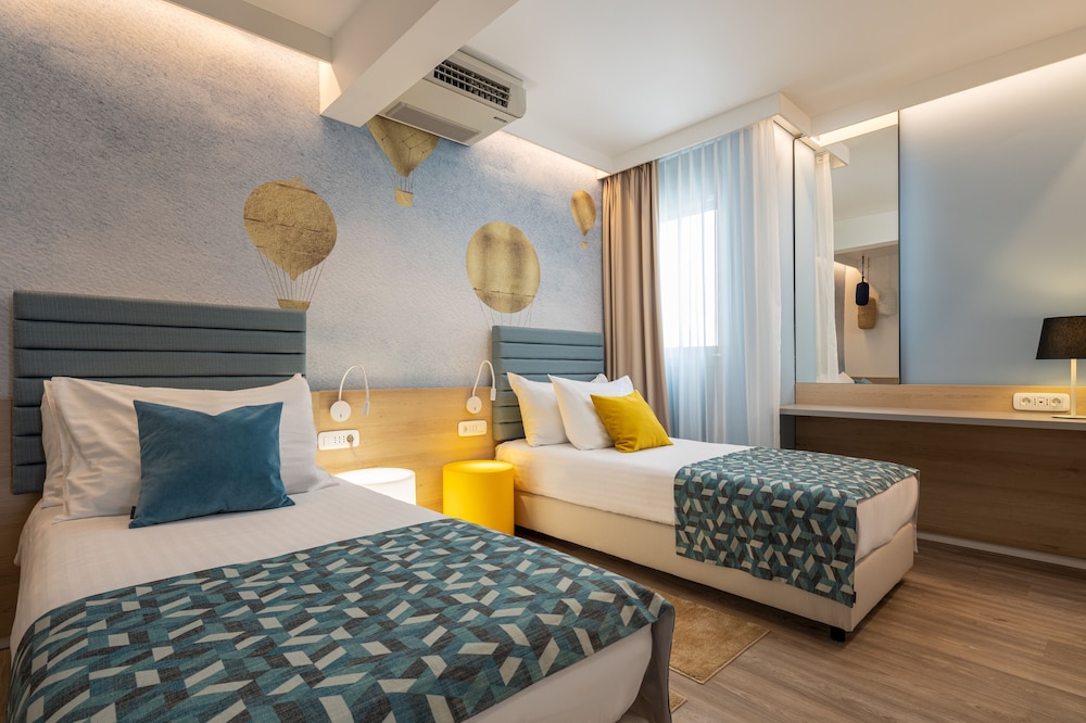 Valamar Meteor Hotel — Hotel rooms in Makarska, Split-Dalmatia