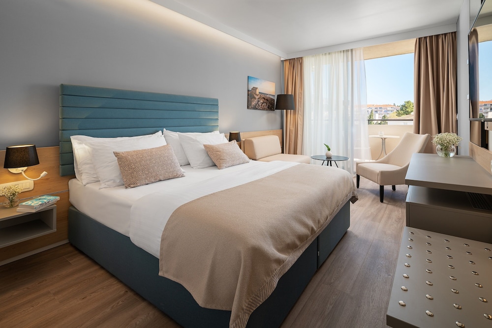 Valamar Meteor Hotel — Hotel rooms in Makarska, Split-Dalmatia