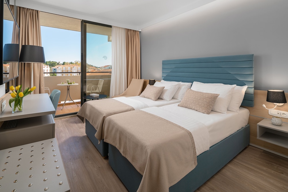 Valamar Meteor Hotel — Hotel rooms in Makarska, Split-Dalmatia