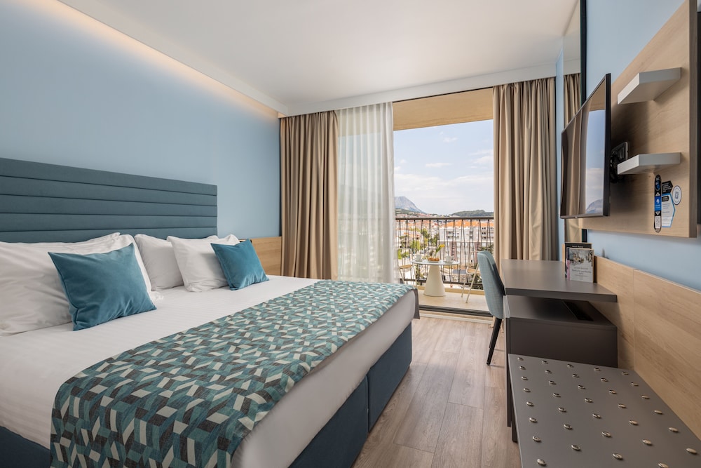 Valamar Meteor Hotel — Hotel rooms in Makarska, Split-Dalmatia
