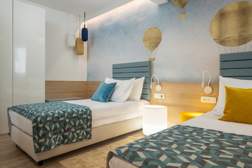 Valamar Meteor Hotel — Hotel rooms in Makarska, Split-Dalmatia