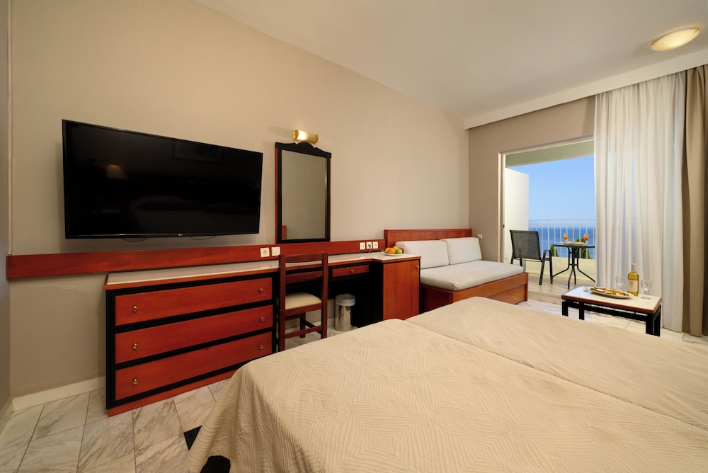 Sunshine Corfu Hotel & Spa All Inclusive — Hotel rooms in Nisaki, Ionian Islands