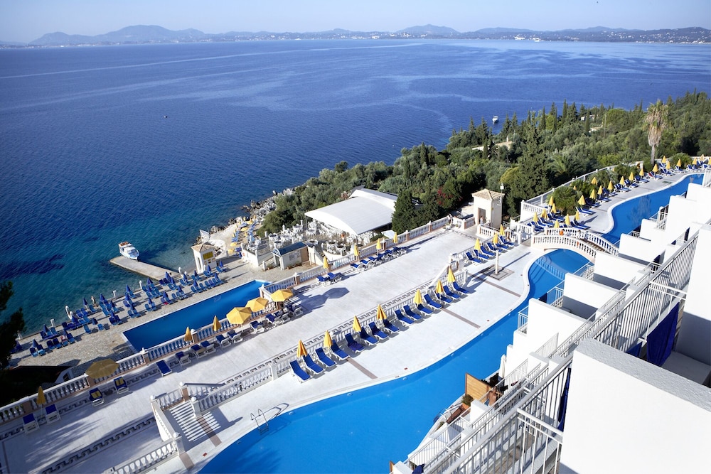 Sunshine Corfu Hotel & Spa All Inclusive — Swimming pool in Nisaki, Ionian Islands