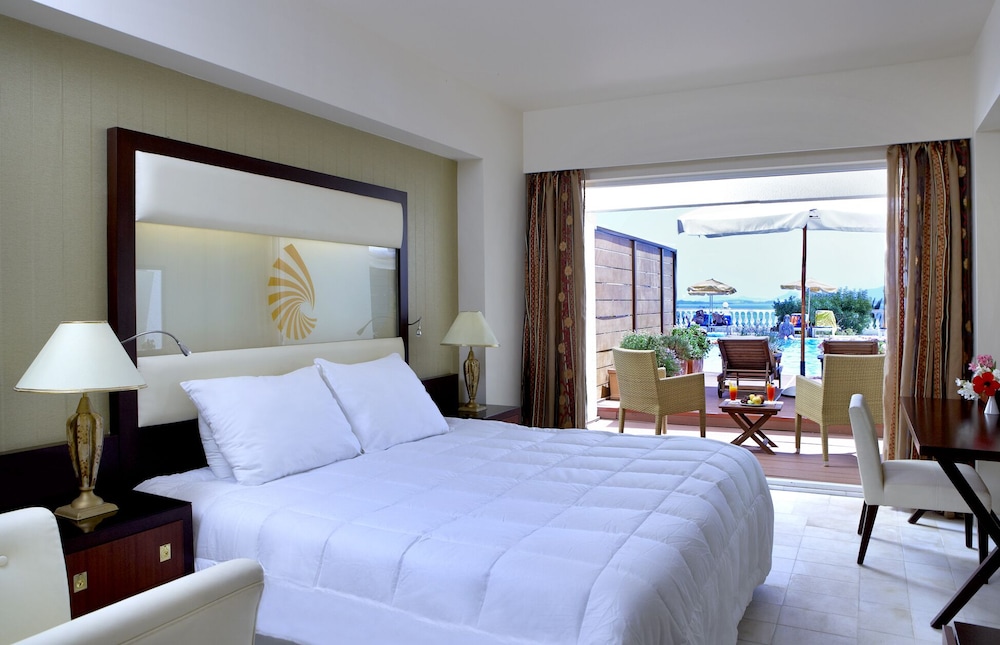 Sunshine Corfu Hotel & Spa All Inclusive — Hotel rooms in Nisaki, Ionian Islands