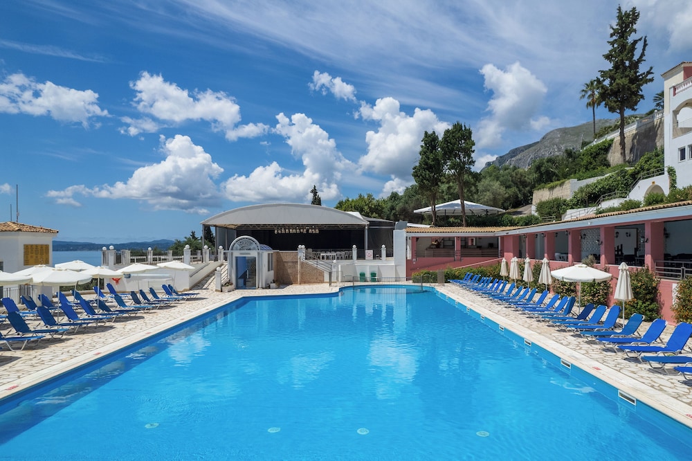 Sunshine Corfu Hotel & Spa All Inclusive — Swimming pool in Nisaki, Ionian Islands