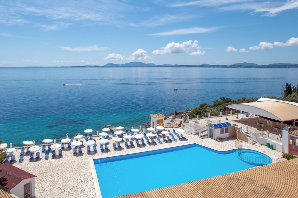 Sunshine Corfu Hotel & Spa All Inclusive — Swimming pool in Nisaki, Ionian Islands
