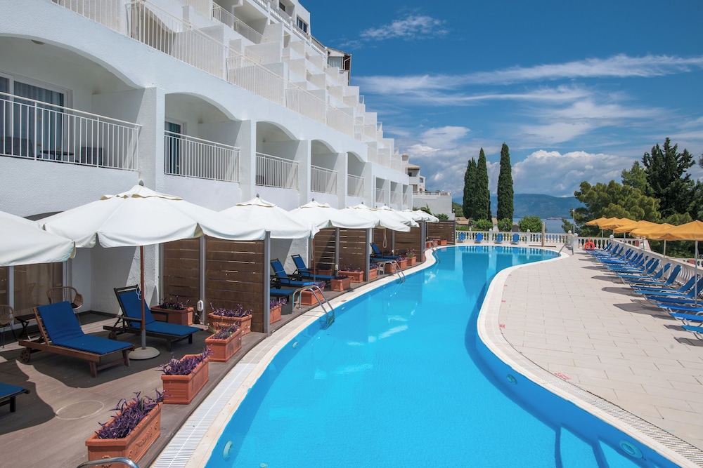 Sunshine Corfu Hotel & Spa All Inclusive — Swimming pool in Nisaki, Ionian Islands