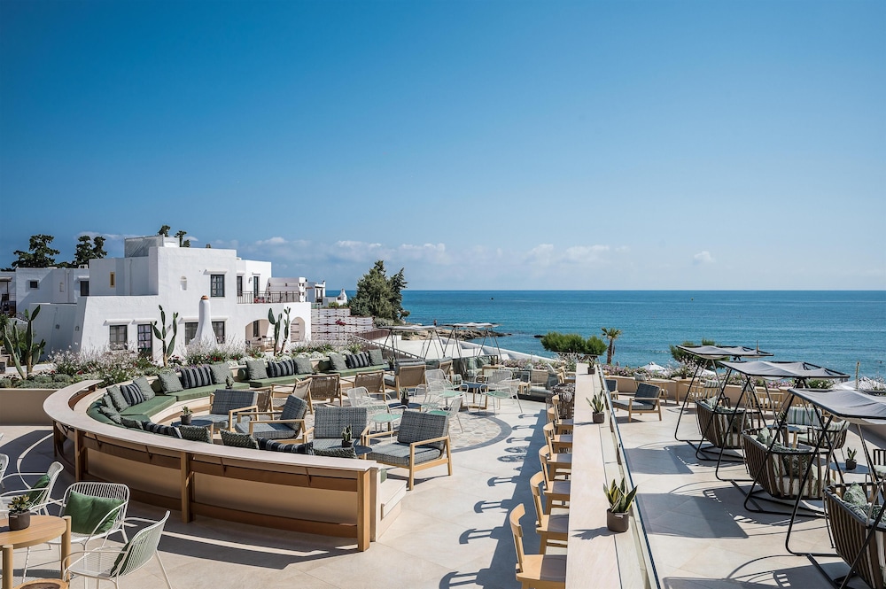 Creta Maris Resort - All Inclusive — Restaurant & bars in Hersonissos