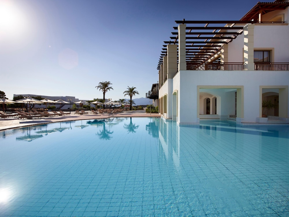 Creta Maris Resort - All Inclusive — Swimming pool in Hersonissos
