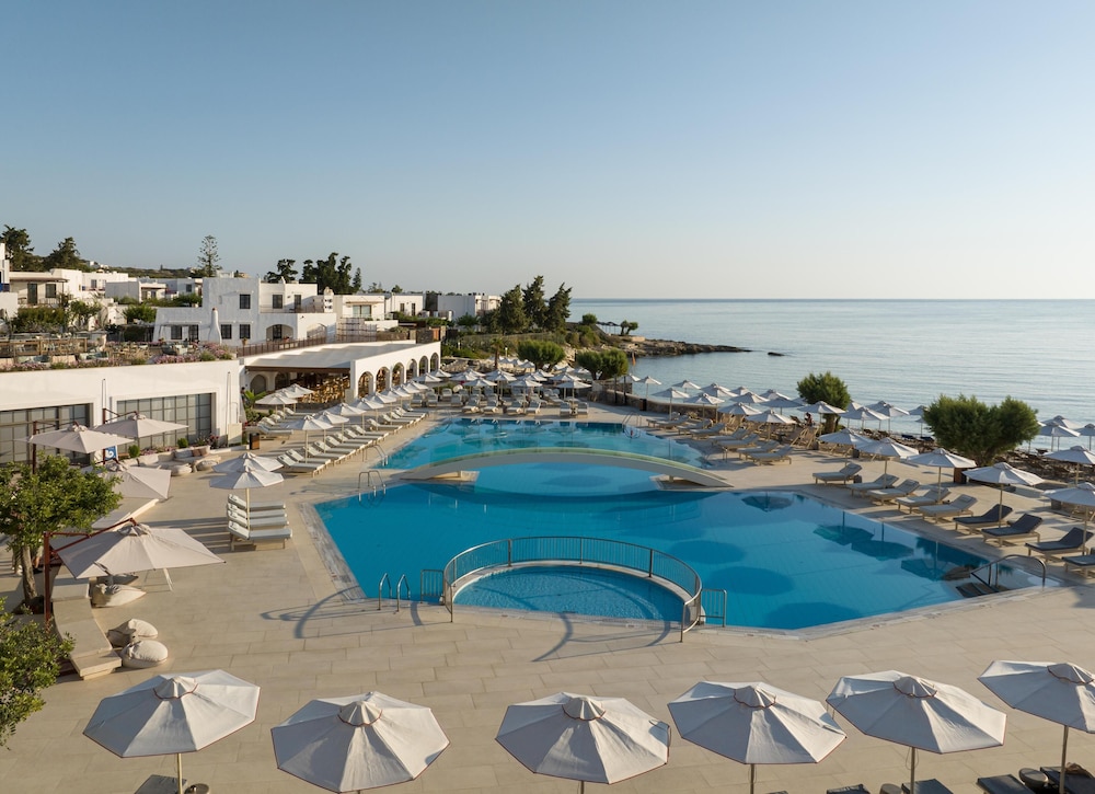 Creta Maris Resort - All Inclusive — Swimming pool in Hersonissos