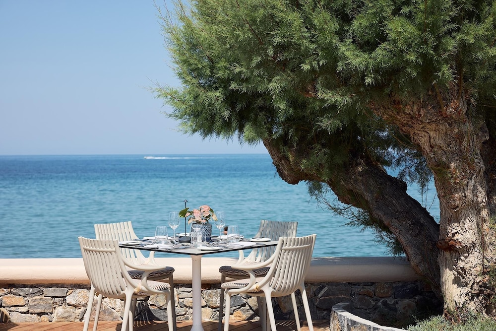 Creta Maris Resort - All Inclusive — Restaurant & bars in Hersonissos