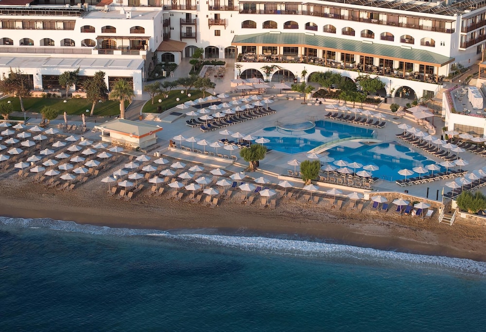 Creta Maris Resort - All Inclusive — Beach in Hersonissos