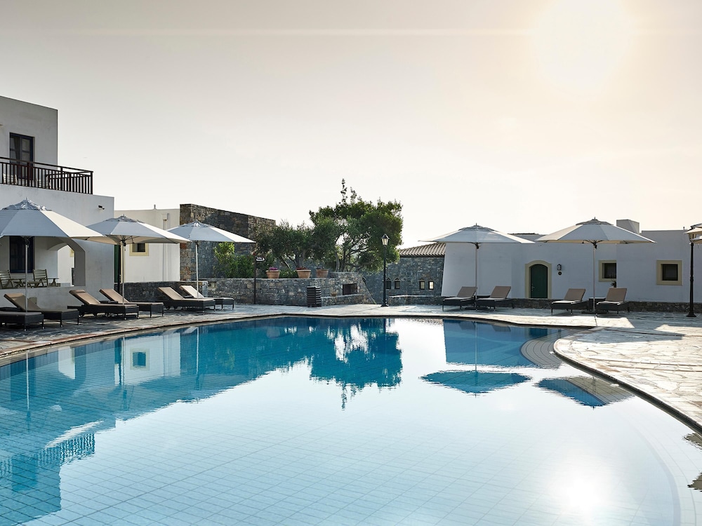 Creta Maris Resort - All Inclusive — Swimming pool in Hersonissos