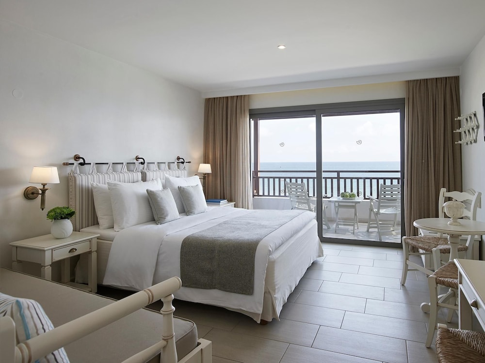 Creta Maris Resort - All Inclusive — Hotel rooms in Hersonissos