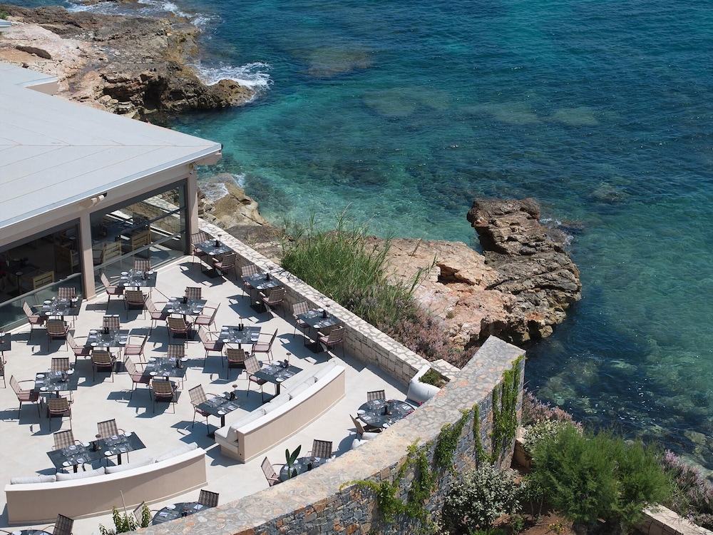Creta Maris Resort - All Inclusive — Restaurant & bars in Hersonissos