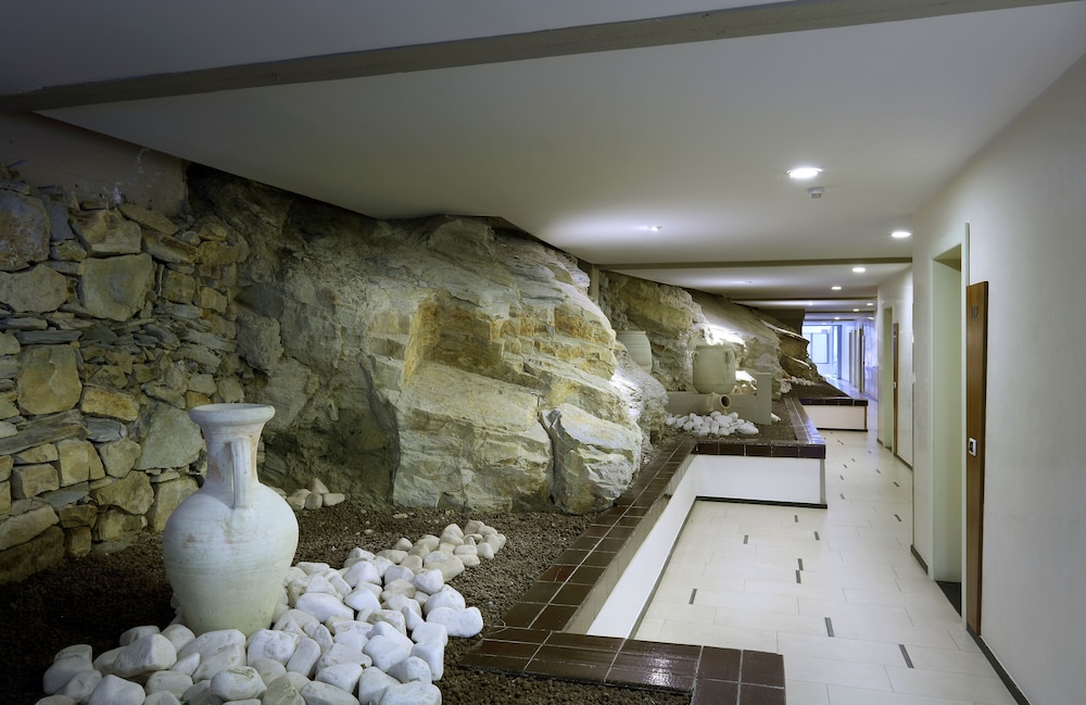 Eurostars Monte Tauro — Hotel building in Taormina, Sicily