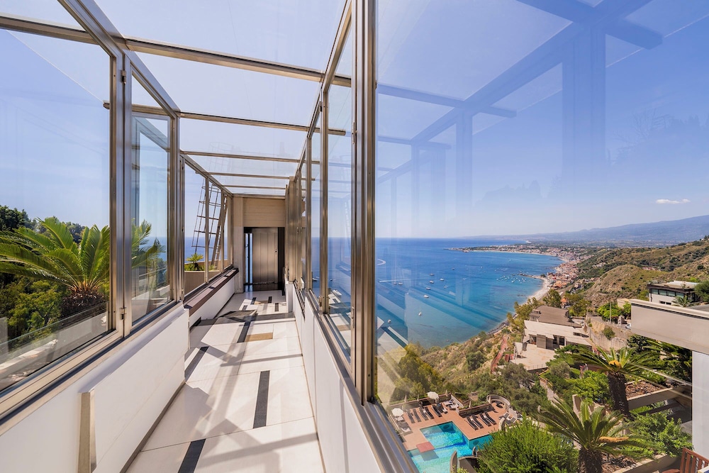 Eurostars Monte Tauro — Hotel building in Taormina, Sicily