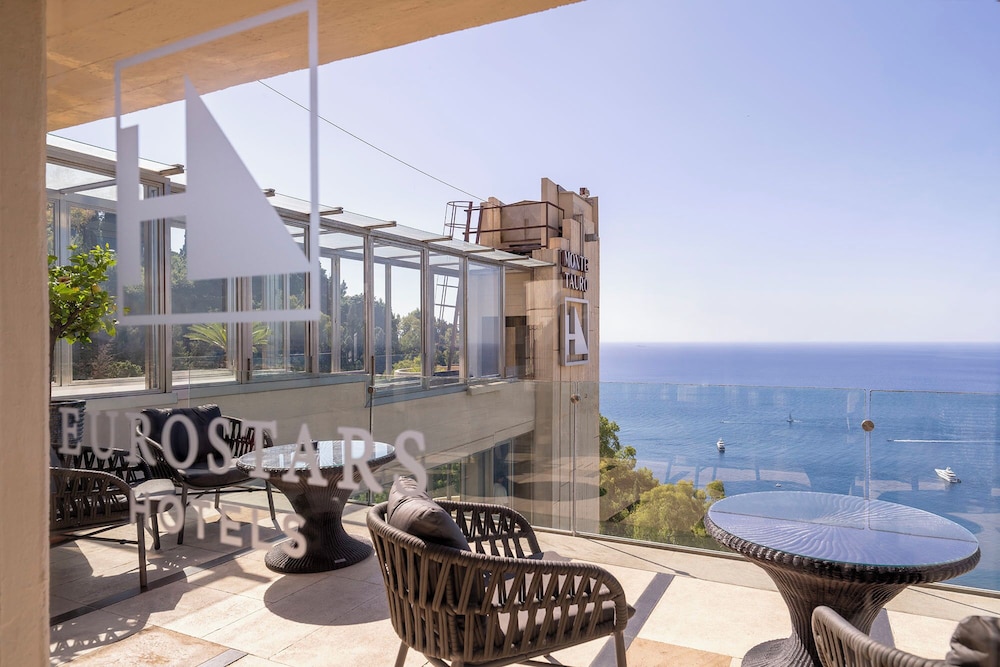 Eurostars Monte Tauro — Hotel building in Taormina, Sicily