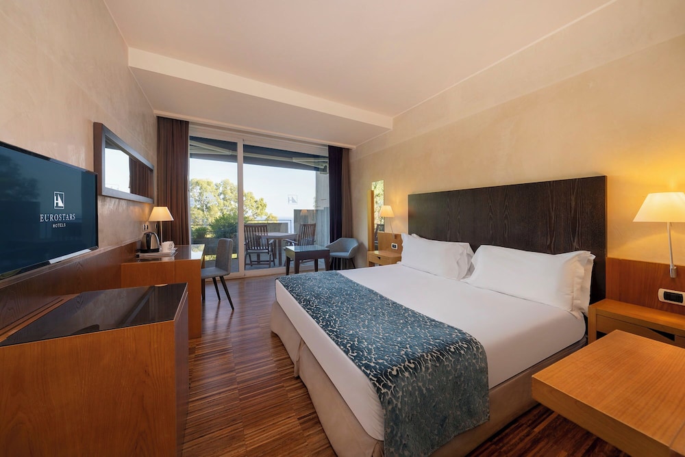 Eurostars Monte Tauro — Hotel rooms in Taormina, Sicily