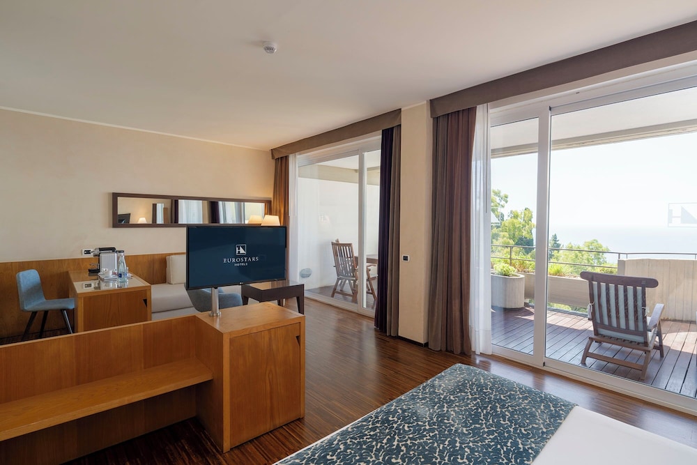Eurostars Monte Tauro — Hotel rooms in Taormina, Sicily