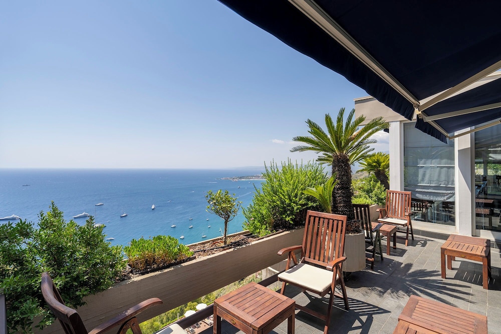 Eurostars Monte Tauro — Restaurant & bars in Taormina, Sicily