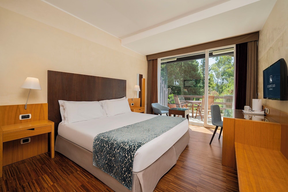 Eurostars Monte Tauro — Hotel rooms in Taormina, Sicily