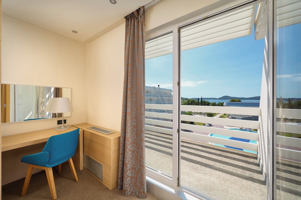 Hotel Olympia — Hotel rooms in Vodice, Šibenik-Knin