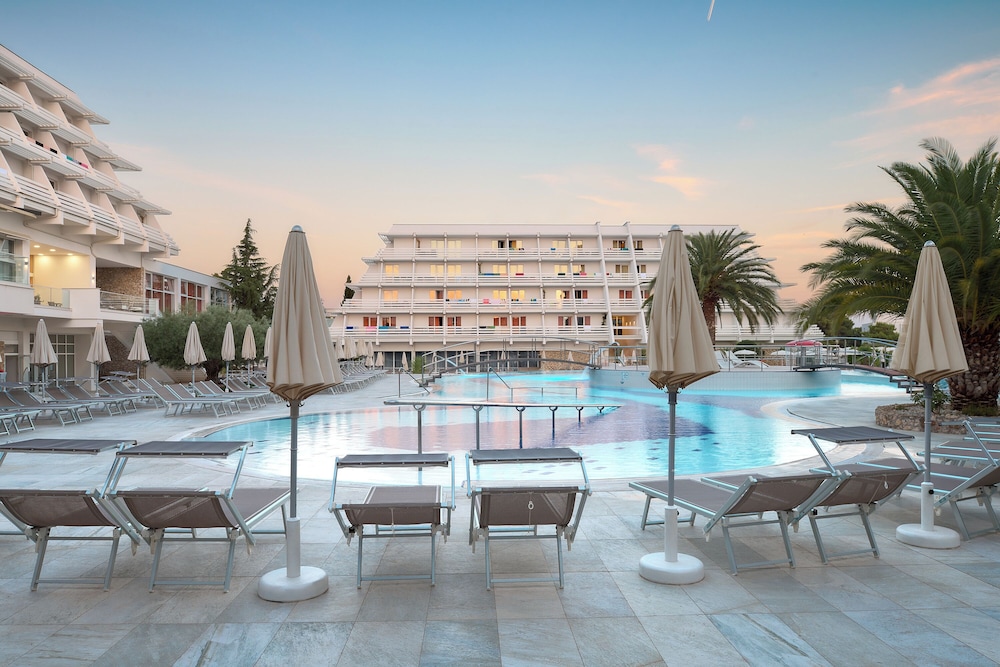 Hotel Olympia - zdjęcie 2