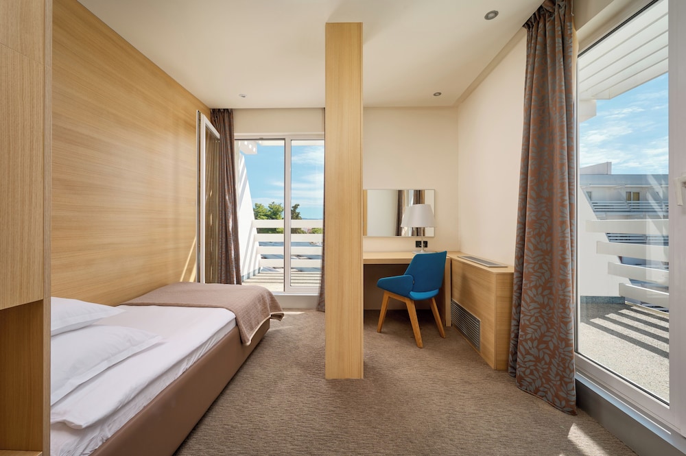 Hotel Olympia — Hotel rooms in Vodice, Šibenik-Knin