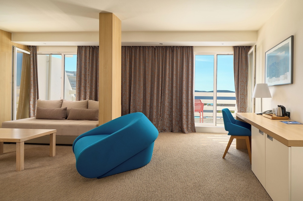 Hotel Olympia — Hotel rooms in Vodice, Šibenik-Knin