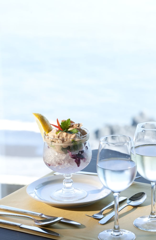 Hotel Orca Praia – Adults Only — Restaurant & bars in Funchal, Madeira