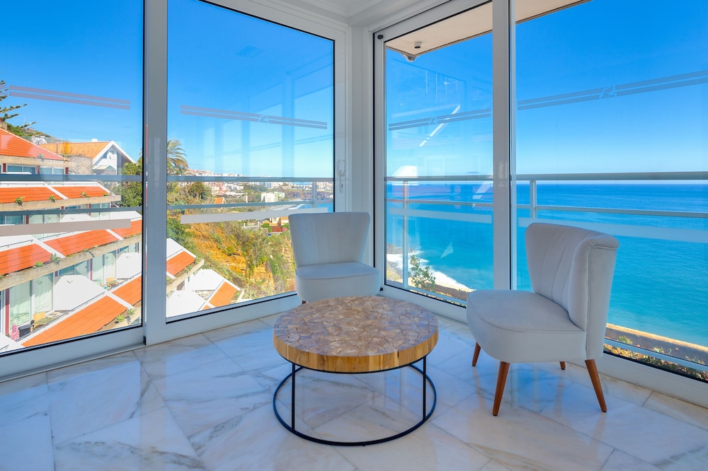Hotel Orca Praia – Adults Only — Hotel rooms in Funchal, Madeira