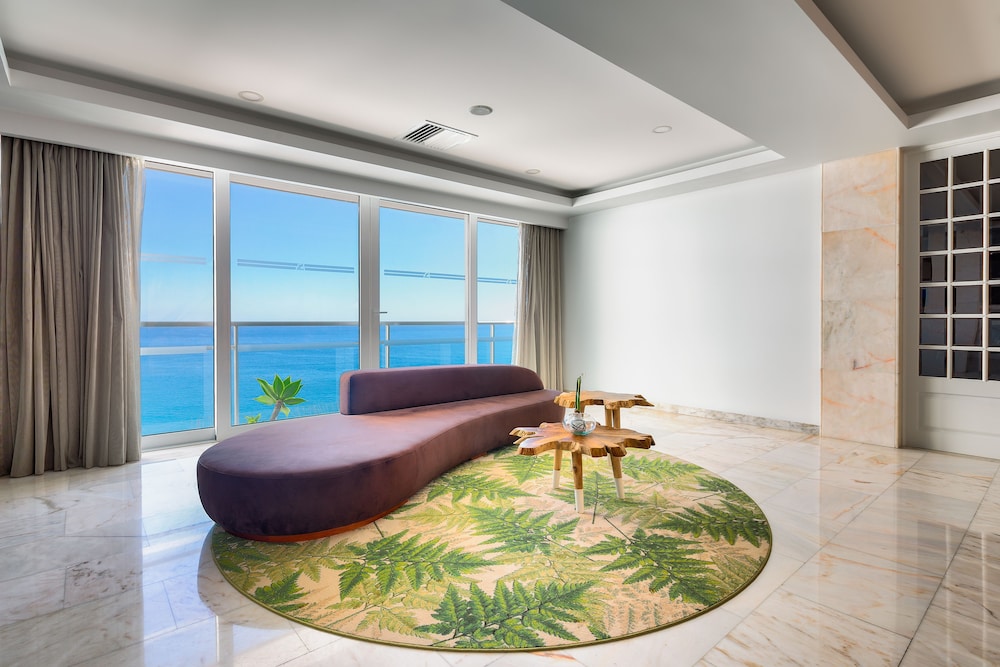 Hotel Orca Praia – Adults Only — Hotel rooms in Funchal, Madeira