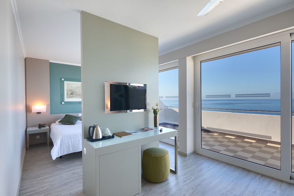 Hotel Orca Praia – Adults Only — Hotel rooms in Funchal, Madeira