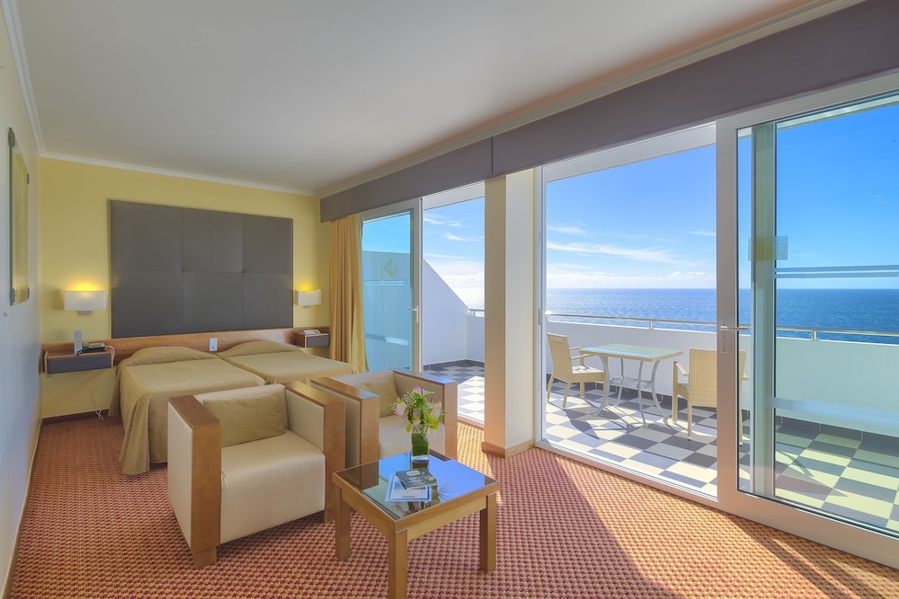 Hotel Orca Praia – Adults Only — Hotel rooms in Funchal, Madeira